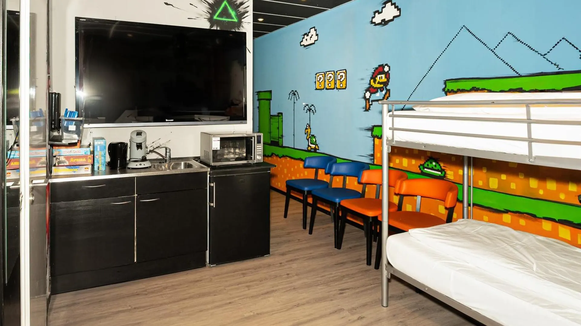 Amsterdam Teleport Hotel