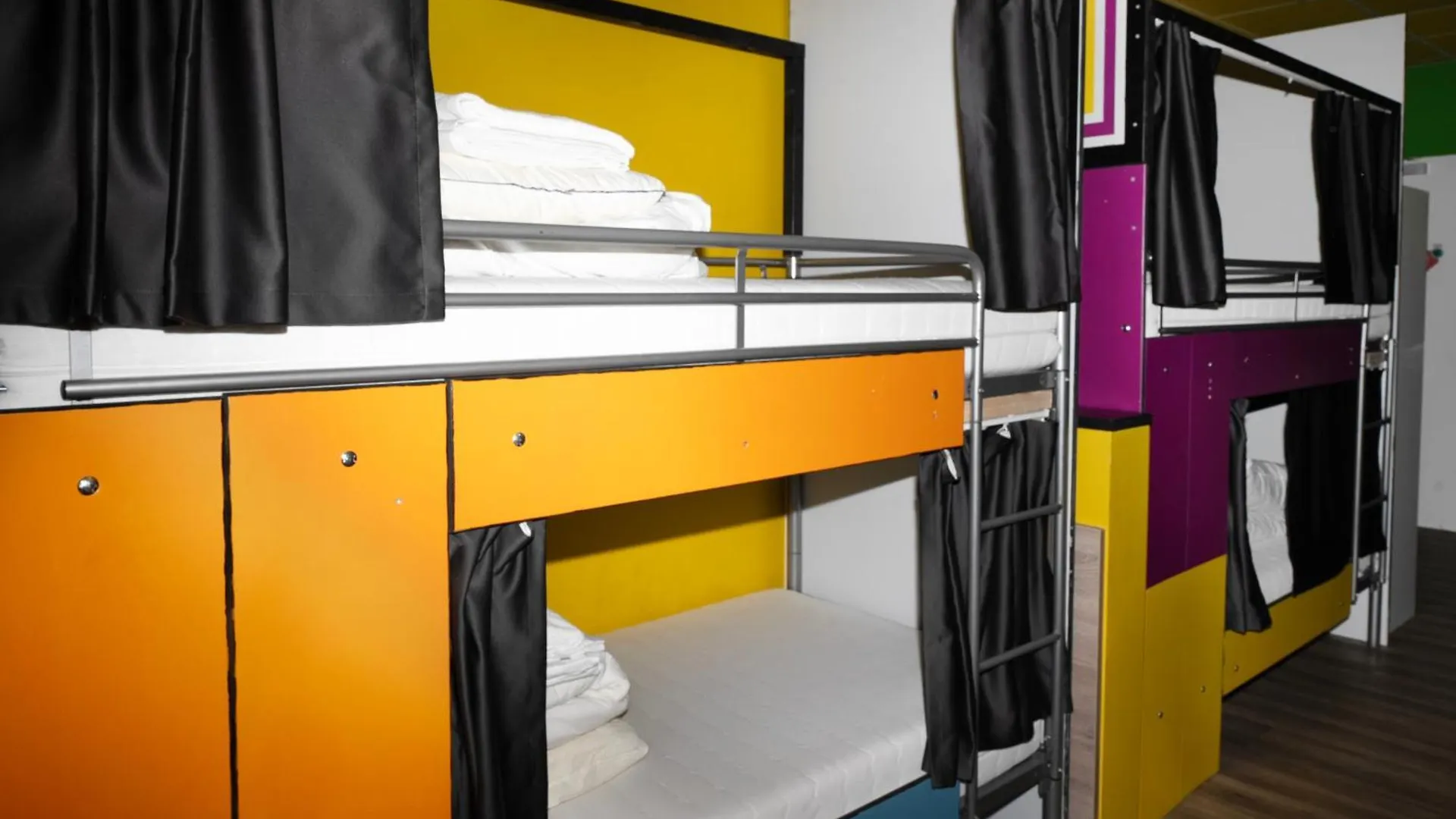 Amsterdam Teleport Hotel 3*,  Holland