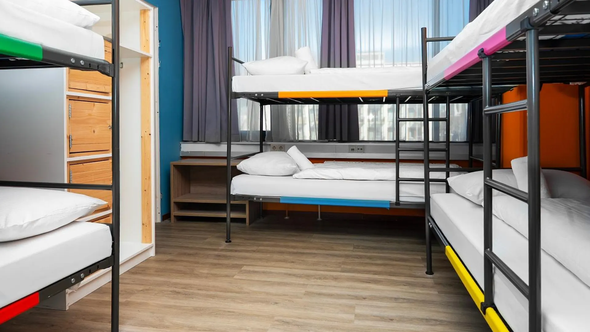 Amsterdam Teleport Hotel 3*,  Holland