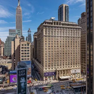 Hotel Pennsylvania ***